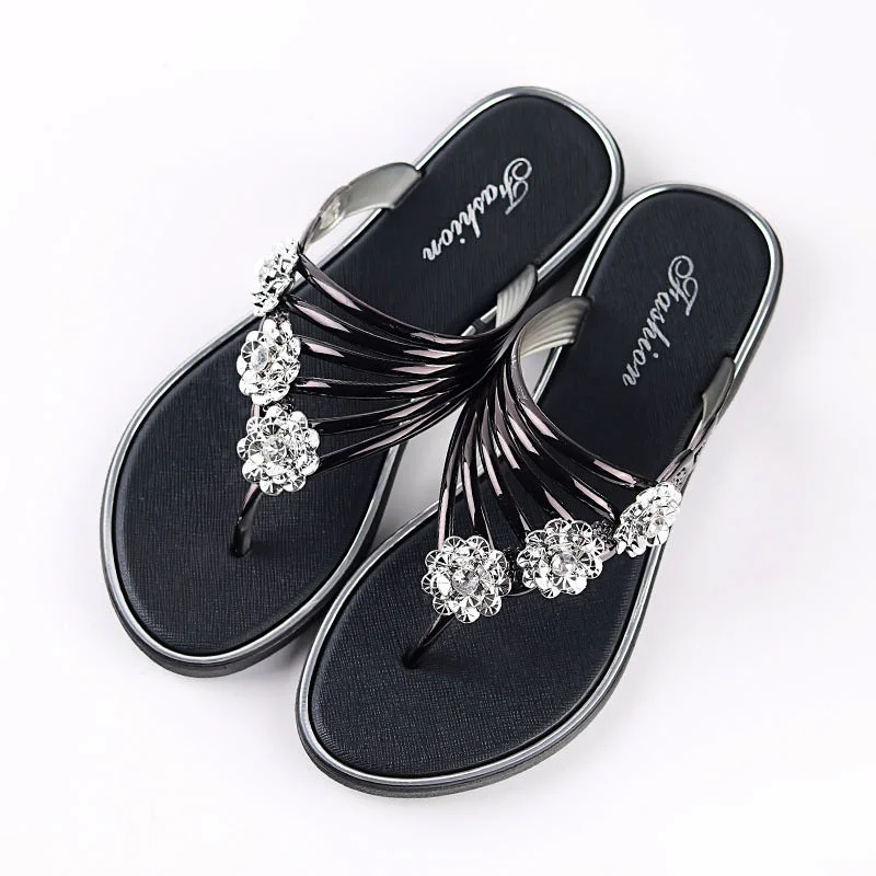 2023 Summer Sandals Ladies Cross Woven Flat Heel Slippers Seaside Outdoor Beach Shoes Lady Waterproof Slippers Dressy Chelsea Boot Style 