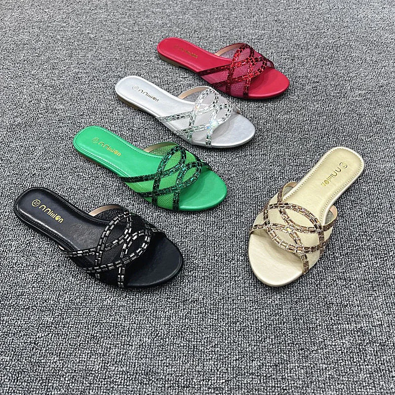 Female beach slides slippers ladies wear flat slippers women sandals plus size fashion women's crystal shoes Minimalist Sneaker Style Female beach slides slippers ladies wear flat slippers women sandals plus size fashion women's crystal shoes Minimalist Sneaker Style