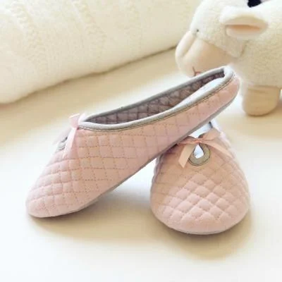 Lovely Bowtie Winter Women's Home Slippers with Soft Bottom for Indoor Use Hemp - Material Shoe Style  