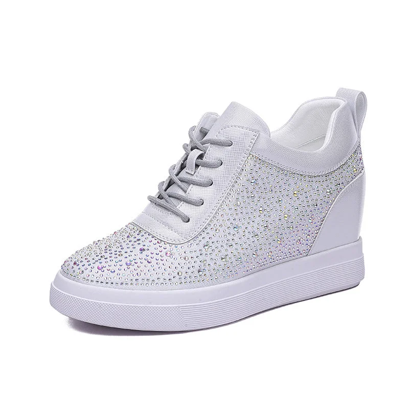 White lace-up
