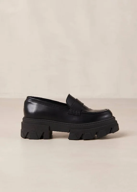 Trailblazer Loafer In Black Blue Coast Loafer Aesthetic 