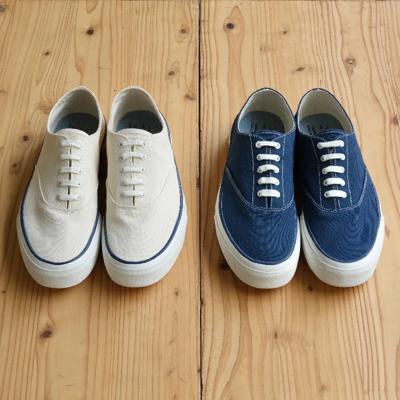 WAKOUWA LOW-TOP WHITE SOLE Performance Running Sneaker Look  