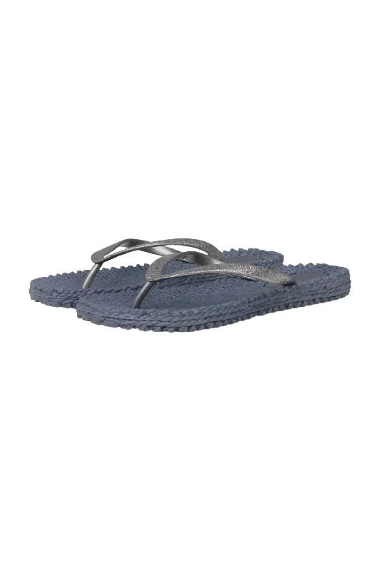 Cheerful Toe Post Flip Flops In Gray Elastic - Sided Chelsea Look  