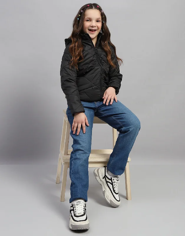 Girls Black Solid Hooded Full Sleeve Jacket