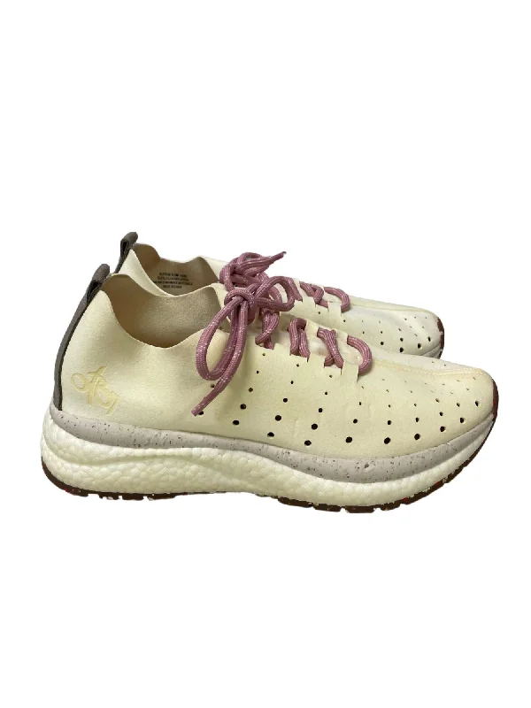 Alstead Shoe In Cream Paisley Print Shoe Design  