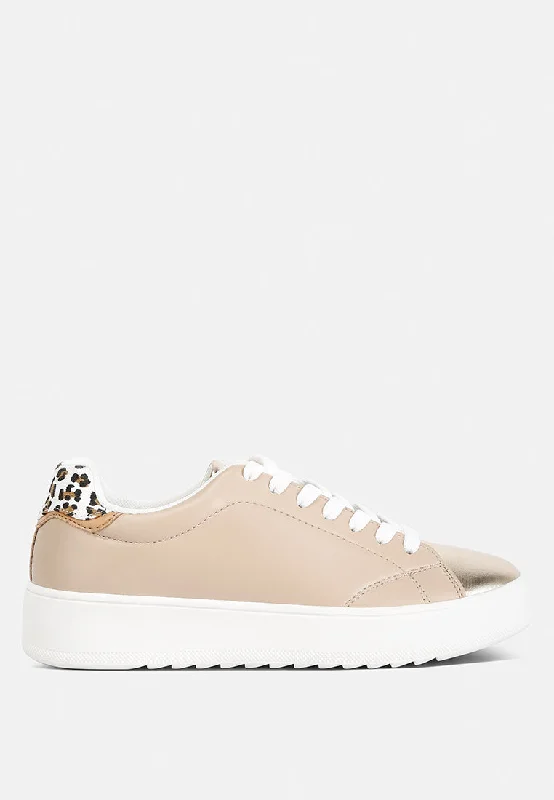 dory metallic accent sneakers Tech - Inspired Sneaker Look  