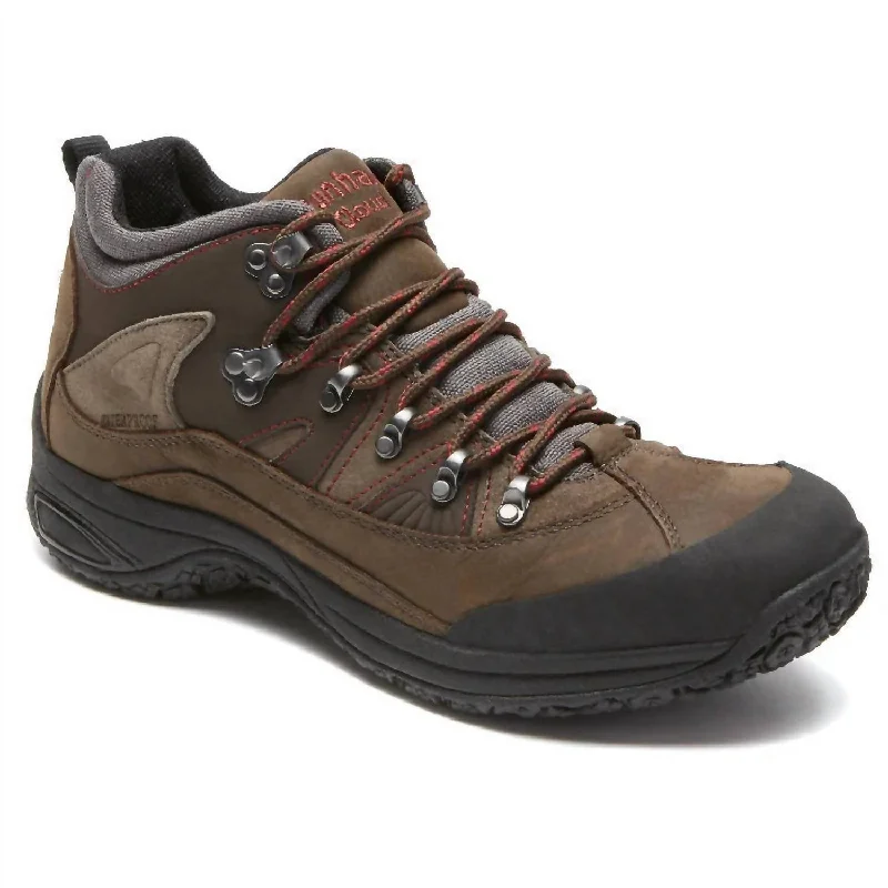 Men's Cloud Waterproof Boot In Brown Quilted Shoe Design  