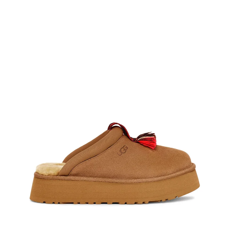 UGG Women's TAZZLE Slipper, Chestnut Tassel Driving Shoe Look 