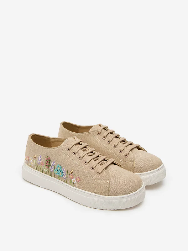 LUNA BLU Beige Floral Embroidered Sneakers Buckle -