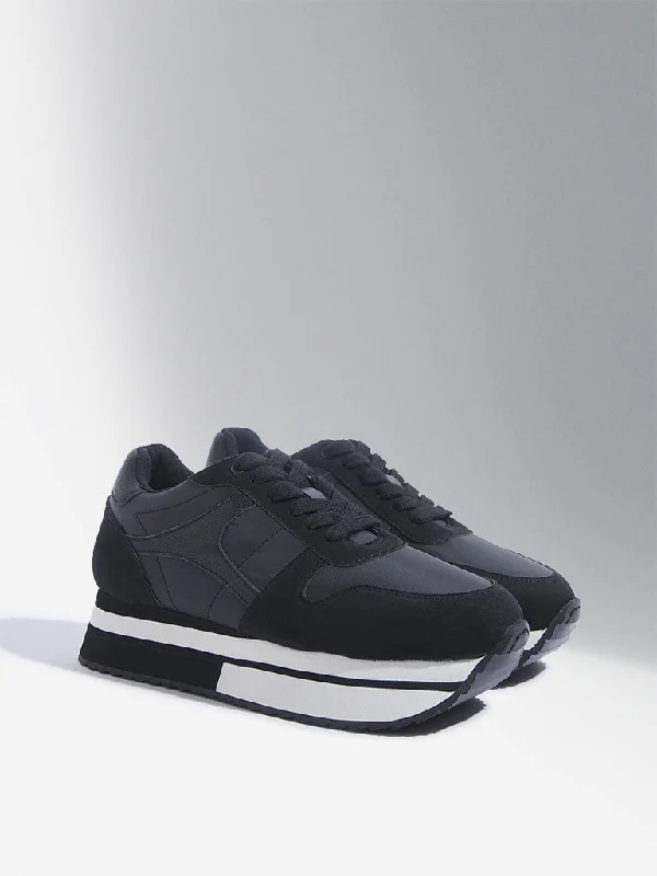 LUNA BLU Black Platform Lace-Up Sneakers Inflatable Shoe Look 