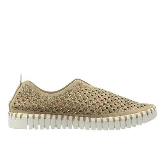 Tulip Beaded Moccasin Design 